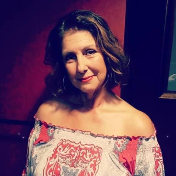 Meet your Posher, Brenda - Picture 1 of 1